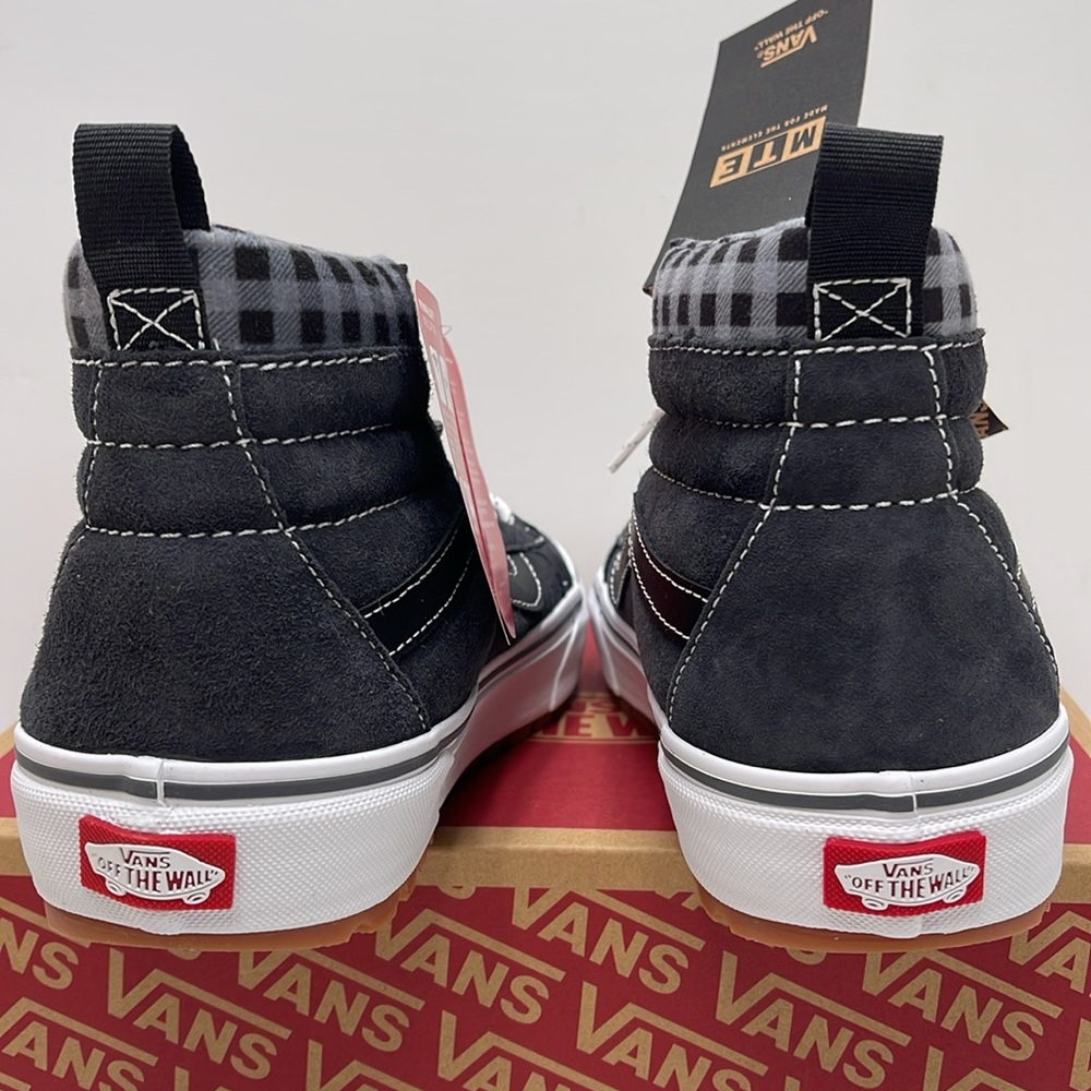 Vans Women’s Sk8-Hi Mte-1 Plaid Grey/White
VN0A5HZYGYW Boots Sneakers - Picture 13 of 16